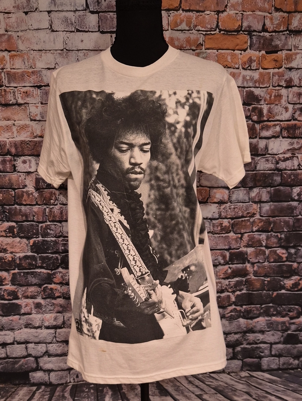 9Bay Island White Short Sleeve Tee with Jimi Hendrix Graphic